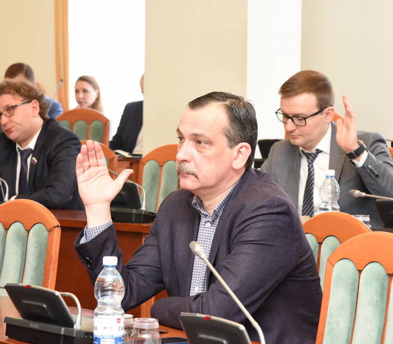 Нижегородские депутаты предлагают запретить в стране продажу несовершеннолетним газовых зажигалок и баллончиков