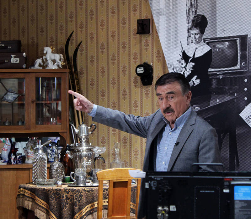 Музей «Назад в СССР» стал съемочной площадкой передачи «Следствие вели» с Леонидом Каневским