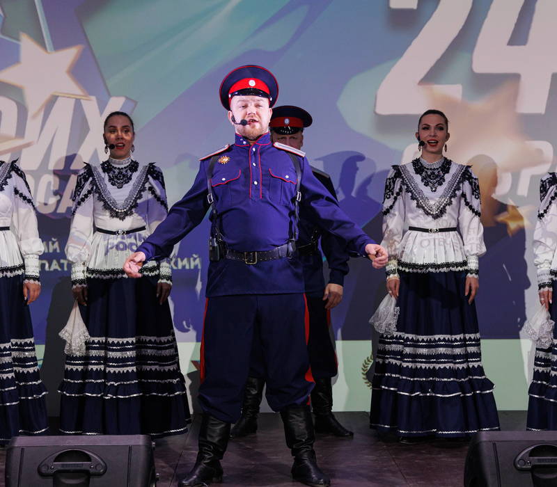 Концерт патриотической песни «Своих на бросаем!» прошел в нижегородском Доме народного единства