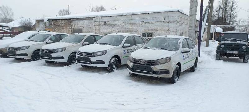 В Семеновскую ЦРБ поступили 4 новых автомобиля для работы участковой службы