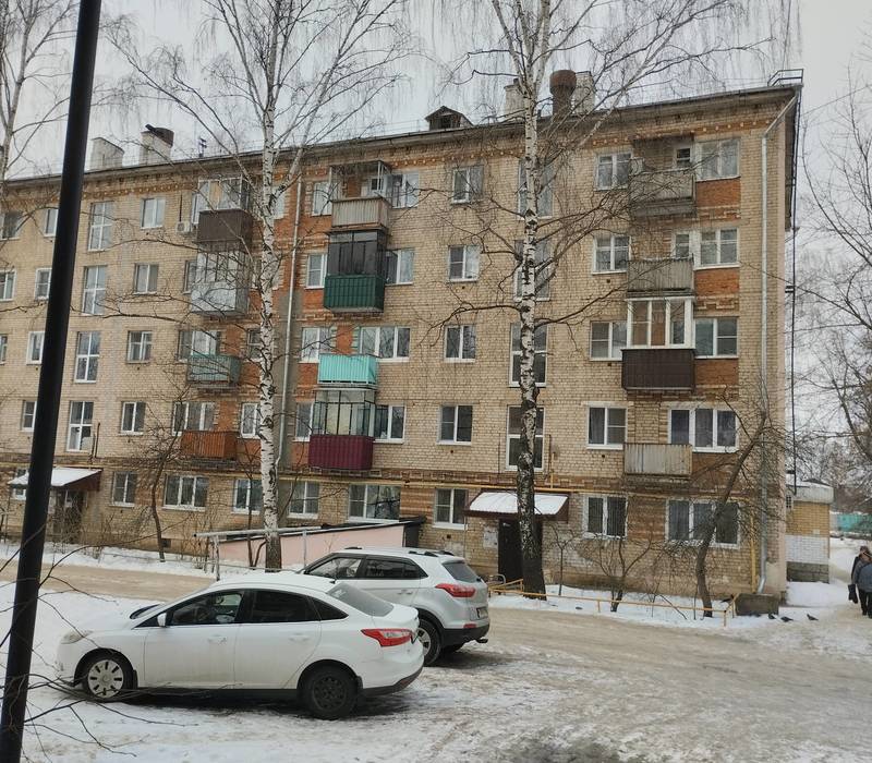 Жители многоквартирного дома в Выксе с помощью ГЖИ добились ремонта фасада