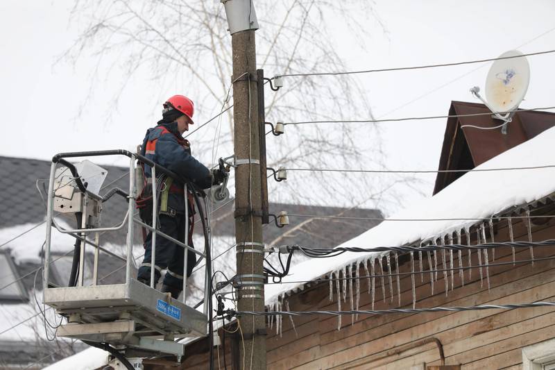 Энергетики «Нижновэнерго» восстанавливают нарушенное непогодой электроснабжение части потребителей Нижегородской области 