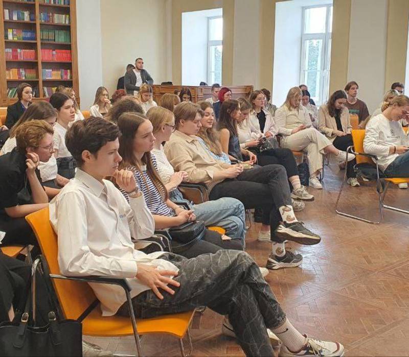 В Нижегородской области в рамках акции «Поделись своим знанием» прошли встречи с известными политиками, учеными и общественными деятелями