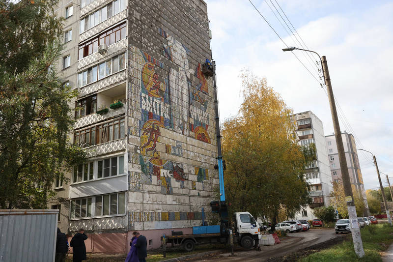 Началась реставрация знаменитого «олимпийского» панно  в Нижнем Новгороде 