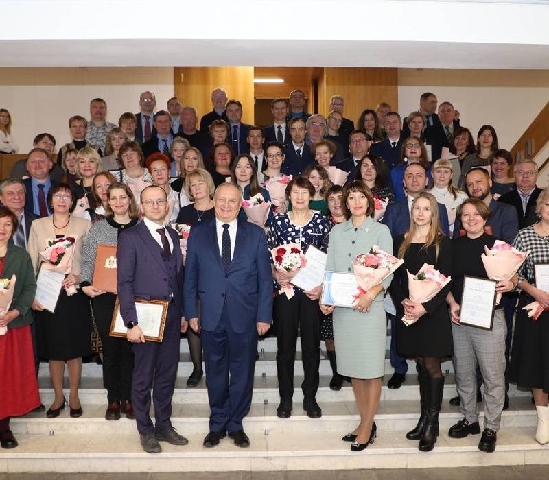Более 75 нижегородских преподавателей высшей школы получили награды за высокие профессиональные достижения