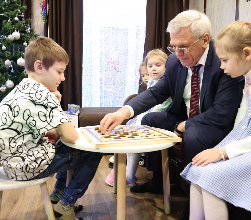 Евгений Люлин: «За такими семьями будущее нашей страны»